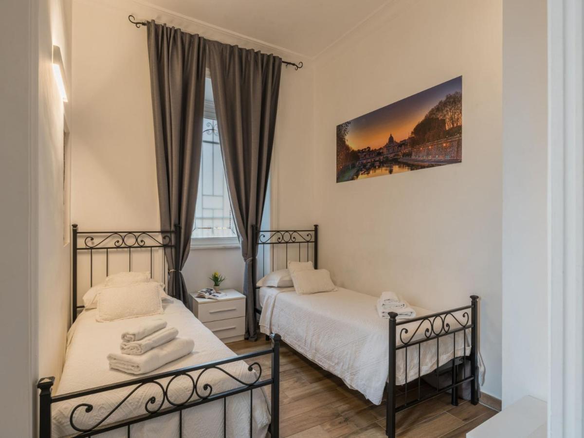The Best Rent - Elegant Three-Bedroom Apartment A Few Steps From Fontana Di Trevi المظهر الخارجي الصورة